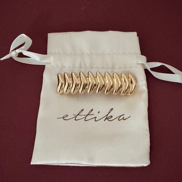 Ettika, Oval Barrette